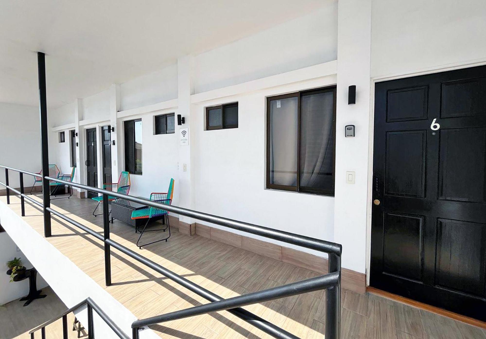 Hotel Surf Ranch Tamarindo Extérieur photo