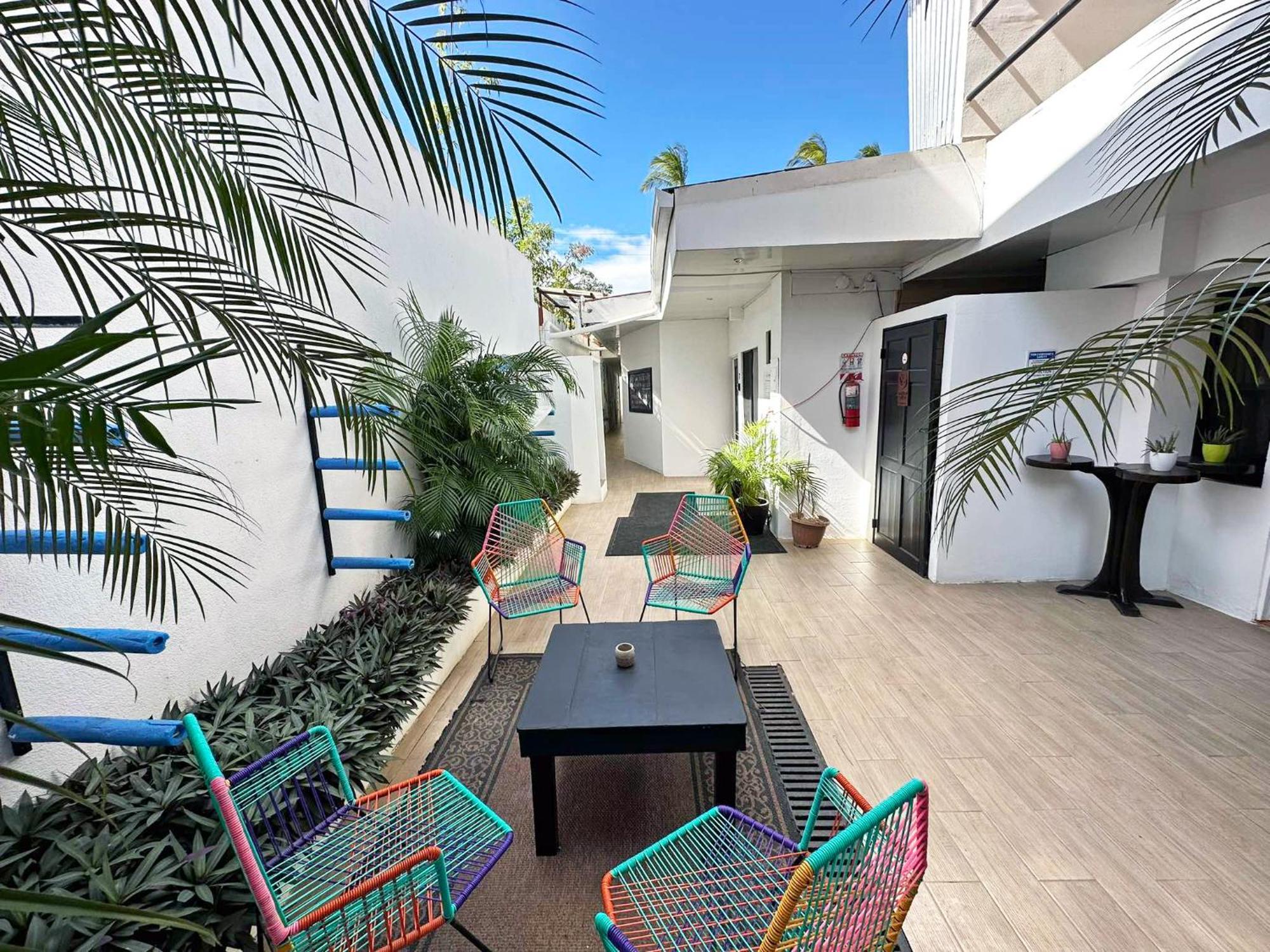 Hotel Surf Ranch Tamarindo Extérieur photo